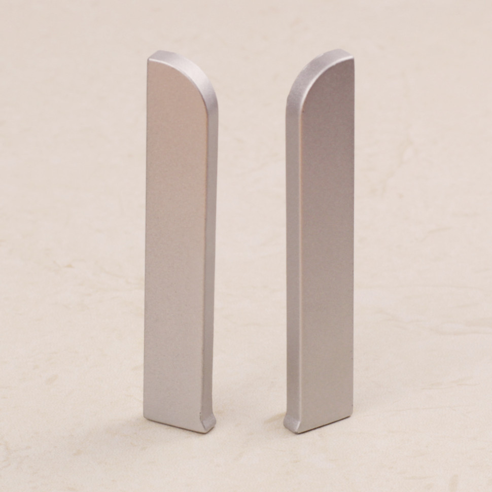 Заглушки 80мм для плинтуса с кабель каналом (пара)
